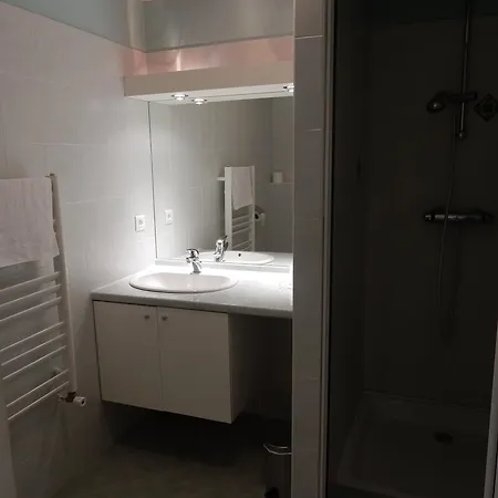 Le Gardy Hotel Arques  Room photo